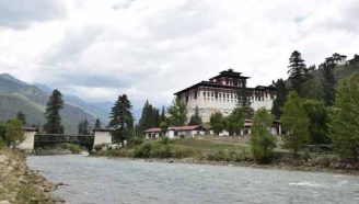 6 days Bhutan tour covers Paro, Thimphu and Punakha.