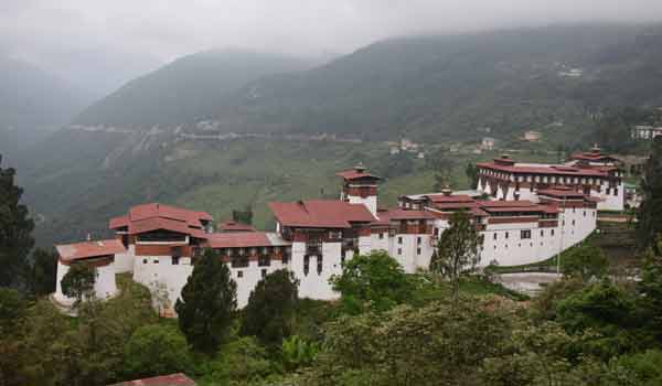 10 days Bhutan tour itinerary covers Trongsa Dzong