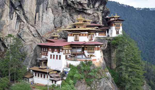 The top highlight of 9 days Bhutan Tour is Tiger's Nest monastery