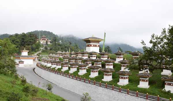 Dochula pass is the highlight of Punakha festival Bhutan tour