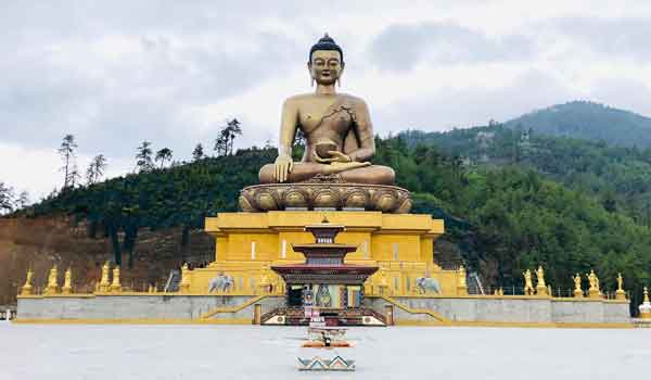 The main highlight of Druk Wangyel tshechu festival tour itinerary is visit to the Buddha statue in Thimphu