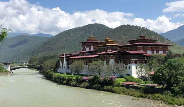 Punakha Dzong is a part of Bhutan Jambay lhakhang Drup festival itinerary