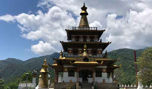 Jomolhari Trek cost covers visit to Khamsum Yulley monastery in Punakha.