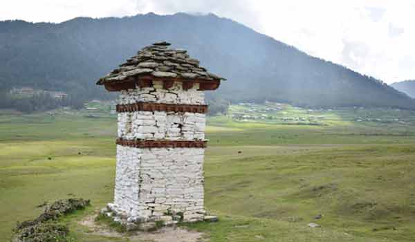 Punakha Tshechu Festival tour includes visit to Phobjikha valley.