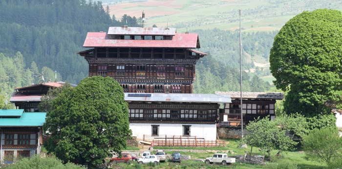 Ogen Choling palace is the highlight of 11 days Bhutan tour